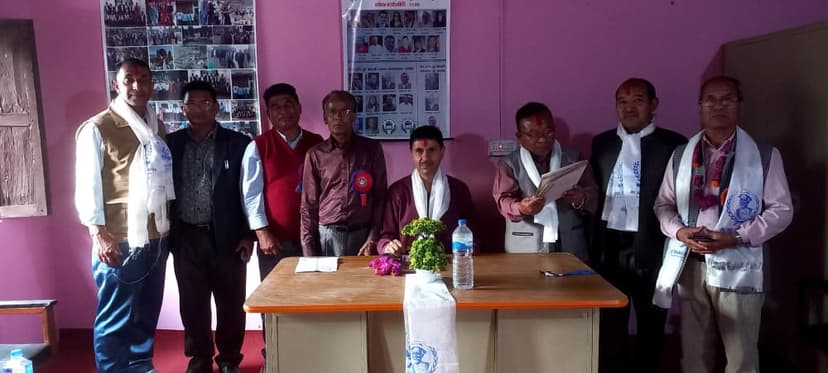मिति २०७८।१२।१२ मा निर्वाचित समाजका पदाधिकारीहरु कार्यभार सम्हाल्दै